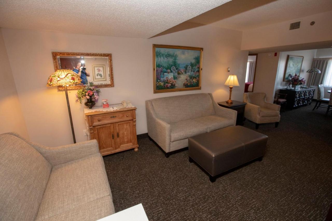 Hotel Grand Victorian Branson Extérieur photo